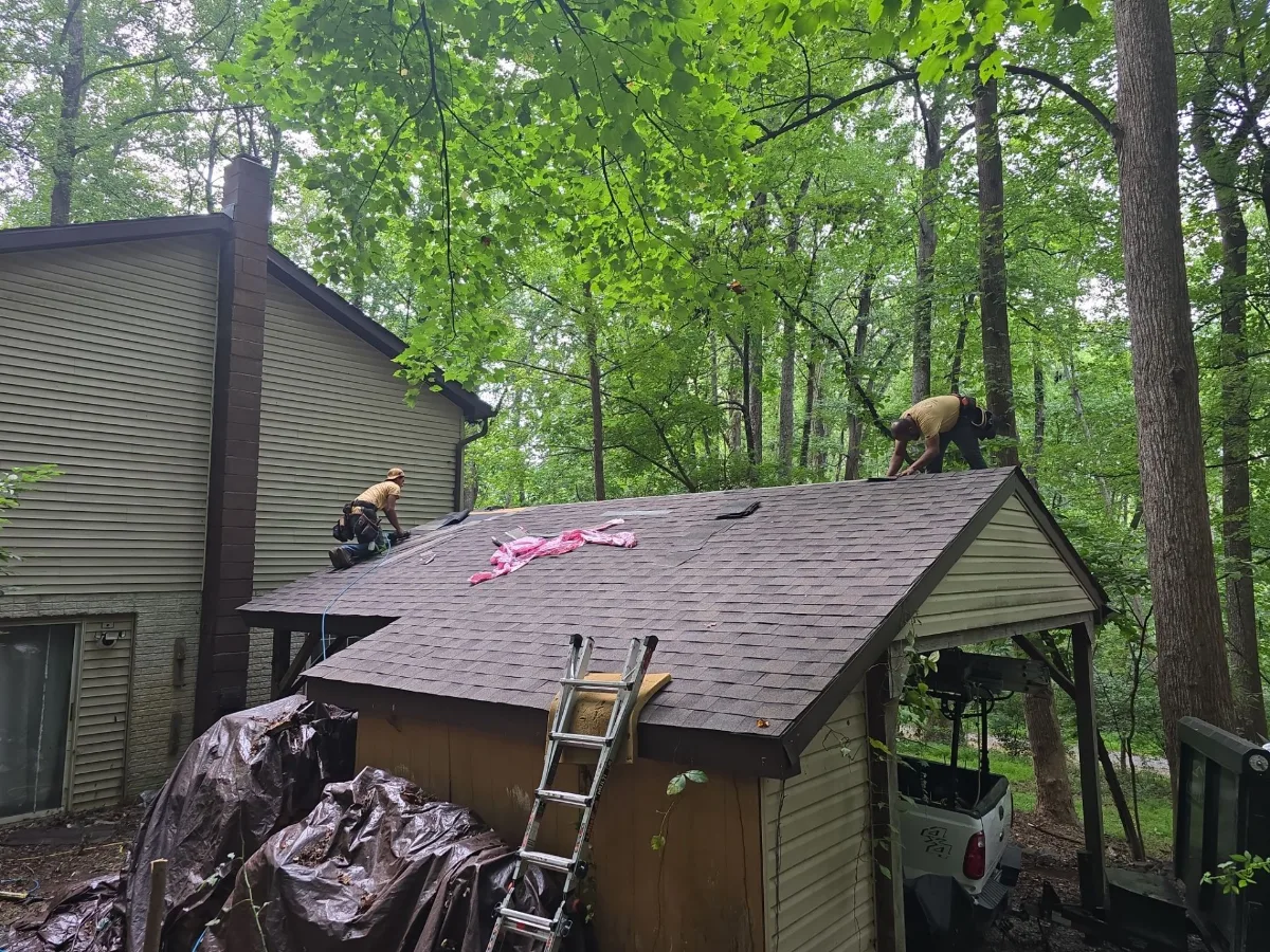 House and carport roof finished in Harpers Ferry, WV