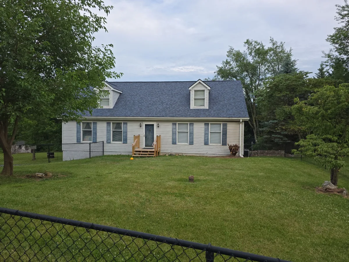 Finished new roof on a Cape Cod home in Mercersburg, PA