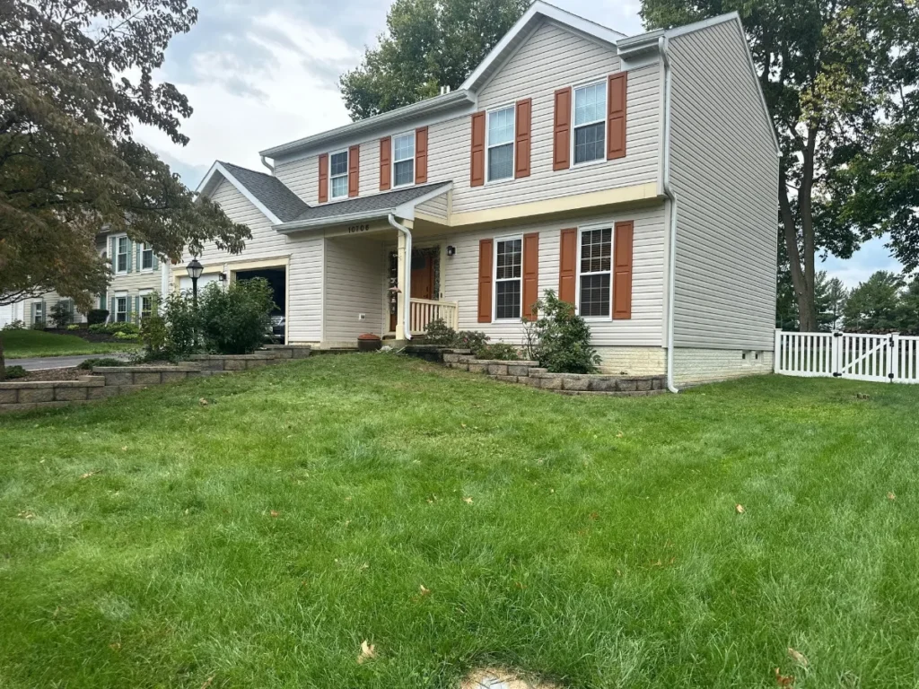 Front of a Williamsport, MD home with new CertainTeed vinyl siding