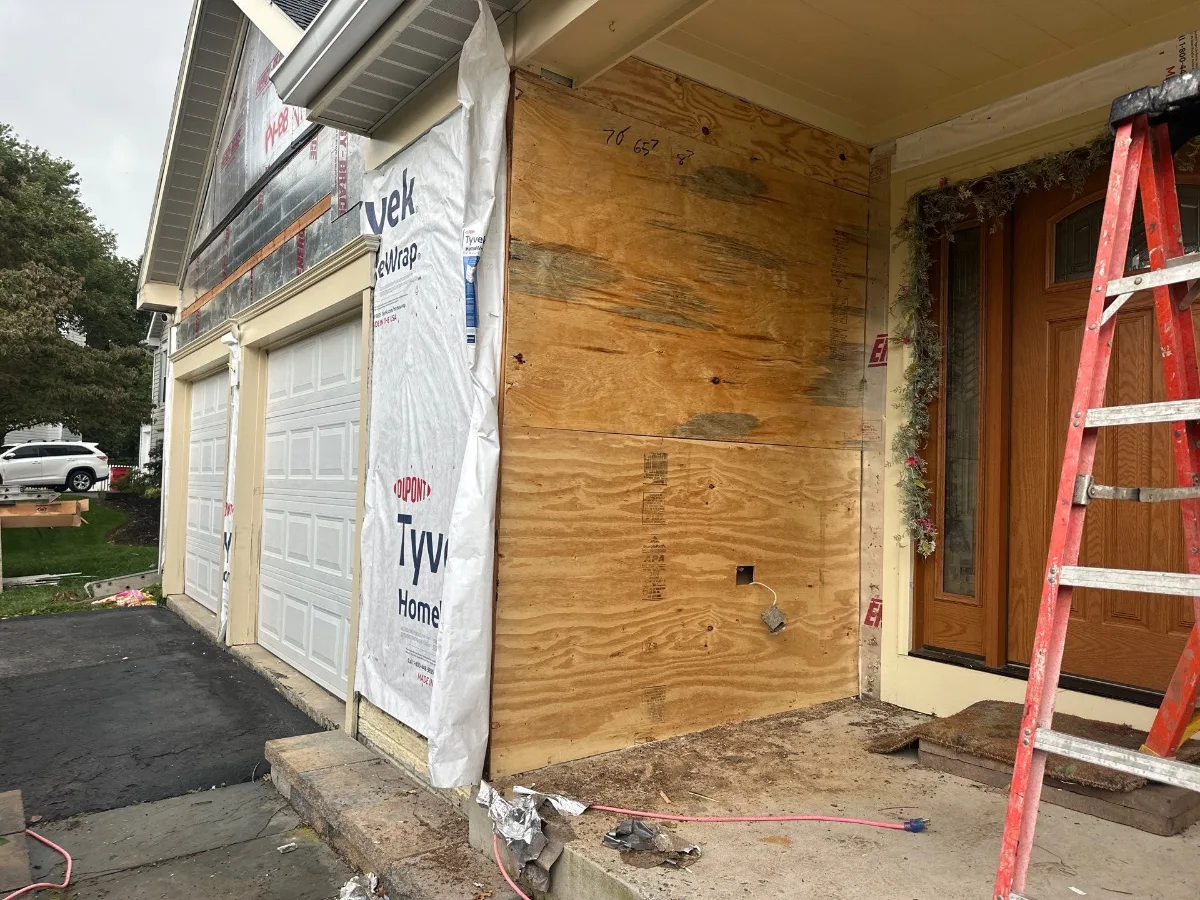Plywood sheathing and Tyvek HomeWrap under new siding in Williamsport, MD